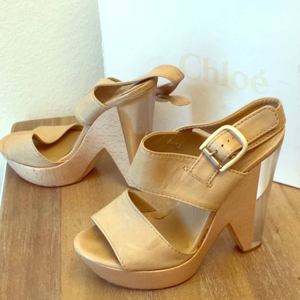 Chloe beige leather sandals